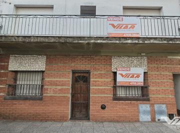 Casa · 165m² · 6 Ambientes · Venta Casa con 2 Unidades 3 Amb, Patio y Terraza, Al Frente, Indep. - V. Martelli