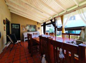 Casa · 176m² · 3 Ambientes · 2 Cocheras · Casa 3 Ambientes en Venta en Benavidez Tigre con Parque Piscina y Galeria Cubierta
