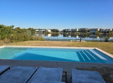 Casa · 359m² · 8 Ambientes · 2 Cocheras · Casa en Barbarita en Venta y Alquiler a La Laguna