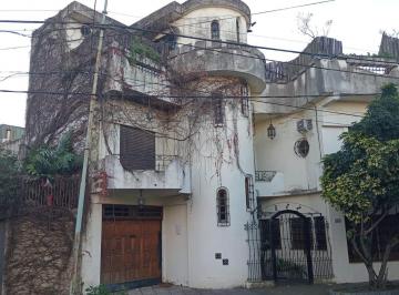 Casa · 140m² · 4 Ambientes · 1 Cochera · Villa Sarmiento Casa en Venta Tres Dorm. Cochera