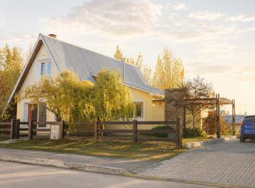 Casa de 3 ambientes, El Calafate · Casa en El Centro