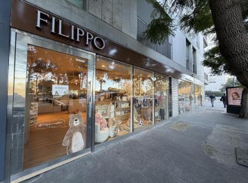 Local comercial · 243m² · Local en Alquiler en Puerto Madero - Esquina - Apto Todo Destino