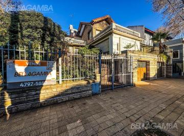 Casa · 305m² · 7 Ambientes · 3 Cocheras · Casa Venta Vicente Lopez 7 Ambientes Jardin Piscina Cochera