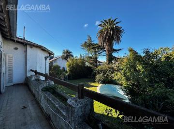 Casa · 305m² · 7 Ambientes · 3 Cocheras · Casa Venta Vicente Lopez 7 Ambientes Jardin Piscina Cochera