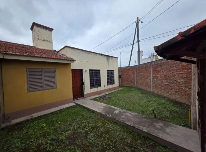 Casa · 60m² · 3 Ambientes · 2 Cocheras