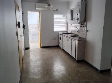 Departamento de 2 ambientes, Vicente López · Departamento de 2 Amb Villa Martelli Sobre Av Mitre