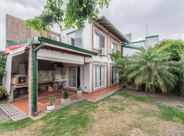 Casa de 5 ambientes, Avellaneda · Casa de 378 m² con 4 Dorm. en Venta en Wilde