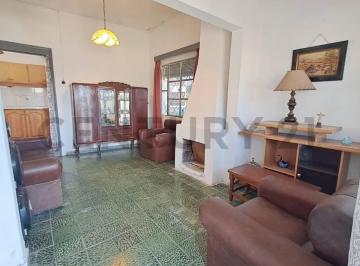 Casa · 75m² · 2 Dormitorios · 1 Cochera · Venta - Casa a Min del Shopp y Centro - 2 Dorm - Cochera - Parrillero - Las Piedras