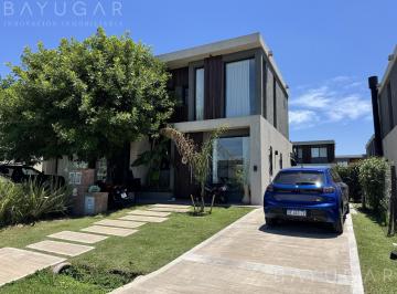 Casa · 78m² · 3 Ambientes · Venta Casa Dúplex - Barrio El Aljibe - Manzanares