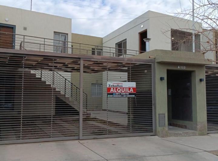 Departamento · 80m² · 6 Ambientes · 1 Cochera