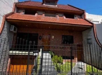 AIG-AIG-95_2 · Casa en Venta en Ramos Mejia Sur