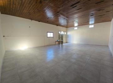 Bodega-Galpón · 180m² · Deposito 180 m² - Roca E Italia