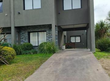 Casa · 156m² · 4 Ambientes · 2 Cocheras · Alquiler Casa 5 Amb Barrio Cerrado Maria Eugenia Rv, La Reja