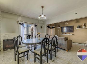 Casa · 200m² · 4 Ambientes · 1 Cochera · Casa en Venta La Plata