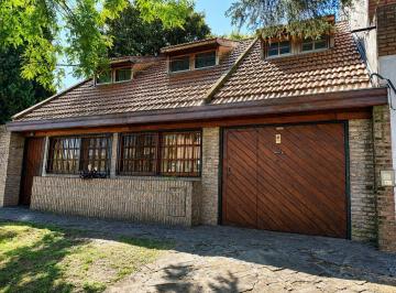 Casa · 130m² · 3 Ambientes · 4 Cocheras · Venta Casa 3 Ambientes 495 m² Quilmes