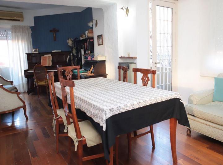 PH · 280m² · 6 Ambientes · 1 Cochera