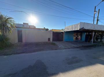 Casa · 190m² · 3 Ambientes · 2 Cocheras · Casa con Local Sobre Dos Lotes en San Francisco Solano
