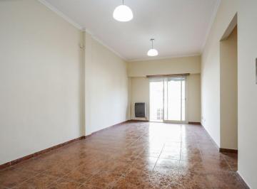 Departamento · 52m² · 3 Ambientes · Venta Departamento 3 Amb Al Frente en 3 de Febrero
