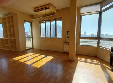 Departamento de 3 ambientes, San Telmo · San Telmo Parque Lezama Venta 3 Ambientes y Escritorio Dos Baños ¡Muy Luminoso Sol Vista Panoramica!