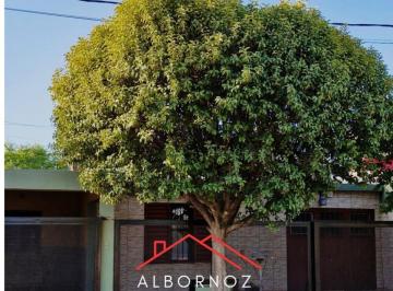 Casa · 154m² · 6 Ambientes · 2 Cocheras · Casa en Arguello