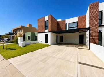 Casa · 148m² · 5 Ambientes · 2 Cocheras · Venta Casa Docta 4 Dormi, 1 en Planta Baja