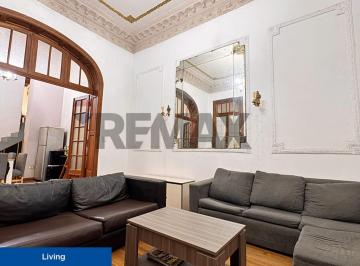 Casa · 248m² · 5 Ambientes · 1 Cochera · Casa en Venta 4 Dorm, Cochera, Jardín y Terraza