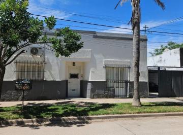 Casa · 432m² · 6 Ambientes · 2 Cocheras · Venta Casa/centrica/ Sunchales/inversionista