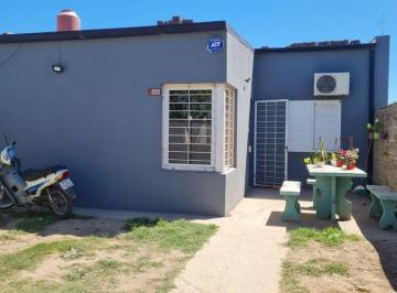 Casa · 100m² · 5 Ambientes · Venta/vivienda 2 Dorm./patio