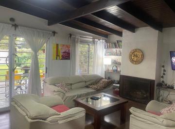 Casa · 145m² · 5 Ambientes · 2 Cocheras · Casa Venta City Bell 3 Dorm. con Pileta