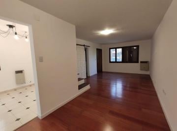 Casa de 8 ambientes, Córdoba · Alquiler Casa 2 Dorm. + Estudio - Urca