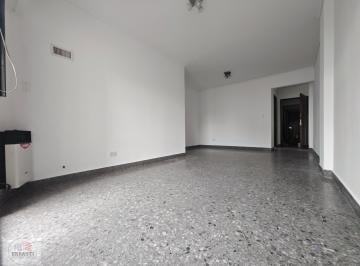 Departamento · 65m² · 3 Ambientes · 1 Cochera · Alquiler 3 Ambientes con Cochera en Flores