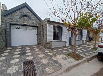 Casa · 126m² · 6 Ambientes · Venta Casa, 3 Dorm., Barrio La Milka