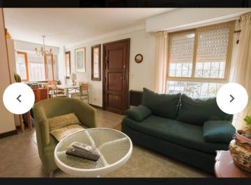 Casa · 148m² · 6 Ambientes · Se Venden 2 Casas de 3 Ambientes en Block en Barrio Stella Maris
