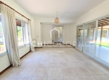 Casa · 800m² · 5 Ambientes · 1 Cochera · Casa de 4 Dorm. en Venta San Isidro Labrador, Villa Nueva