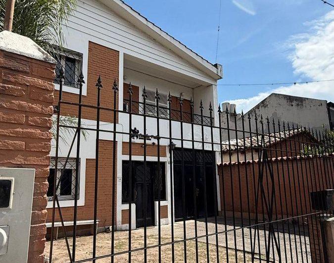 Casa en venta en San Miguel de Tucuman · 8 ambientes