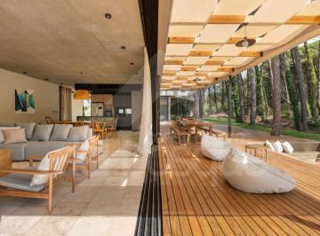 Casa de 5 ambientes, Cariló · Serenidad y Confort en un Entorno Único