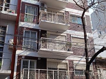 Departamento de 2 ambientes, Almagro · Alquiler 2 Amb, 93 m, Impecable, Luminoso con Amplio Patio. Apto Profesional