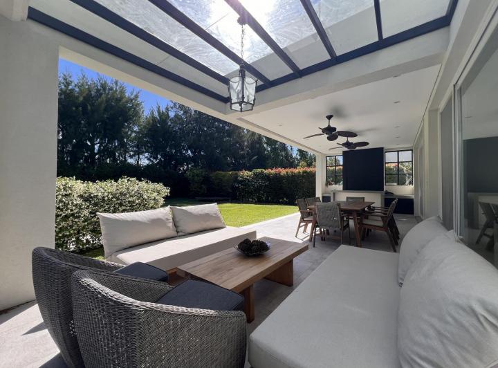 Casa · 270m² · 5 Ambientes · 2 Cocheras
