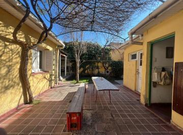 Casa · 144m² · 3 Ambientes · 1 Cochera · Venta Casa Mendoza Sexta 6ta Seccion 2 Habitacione