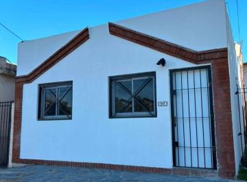 Casa de 3 ambientes, Lomas de Zamora · Casa en Alquiler en Temperley