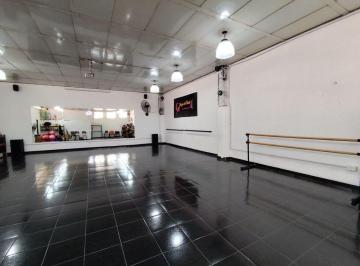 Casa · 272m² · 6 Ambientes · Casa en Venta Apto Credito Profesional en Turdera