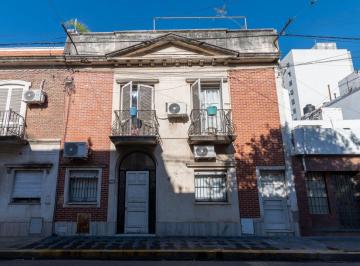 PH · 82m² · 4 Ambientes · PH Al Frente Dos Dorm. en Pleno Centro