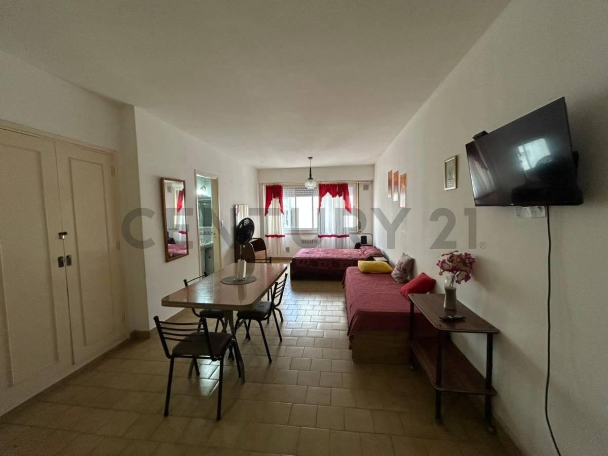 Amplio monoambiente de 37 m² en Peatonal San Martín
