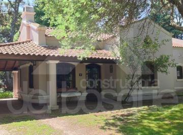 Casa de 4 ambientes, Cariló · Casa de Estilo Campo en Una Planta