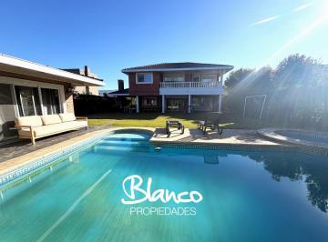 Casa · 325m² · 5 Ambientes · 1 Cochera · Casa en Alquiler en Santa Barbara, Tigre, G. B. a. Zona Norte