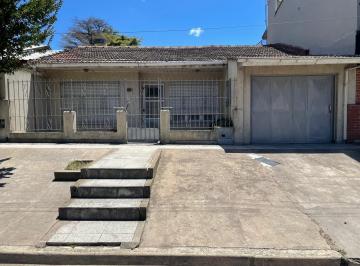 Casa · 80m² · 6 Ambientes · 1 Cochera · Casa en Punta Mogotes - Mar del Plata - Cale Alejandro Korn 100
