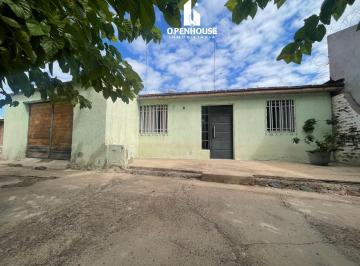 Casa · 142m² · 3 Ambientes · 1 Cochera · Openhouse Vende Casa Ubicada en Barrio Cooperativa Maipú.