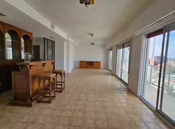 Departamento · 178m² · 8 Ambientes · 1 Cochera · Semipiso en Venta