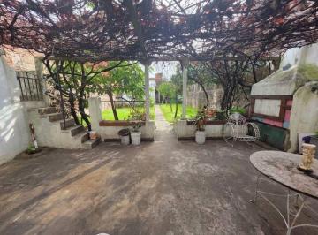 Casa de 3 ambientes, San Fernando · Venta de Casa Lote Propio con Galeria y Parrillaen Virreyes / Oportunidad