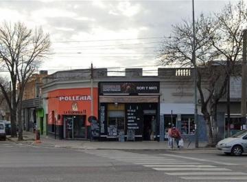 Local comercial · 224m² · Venta | Permuta - Locales Comerciales en Esquina - Barrio Azcuénaga, Rosario.